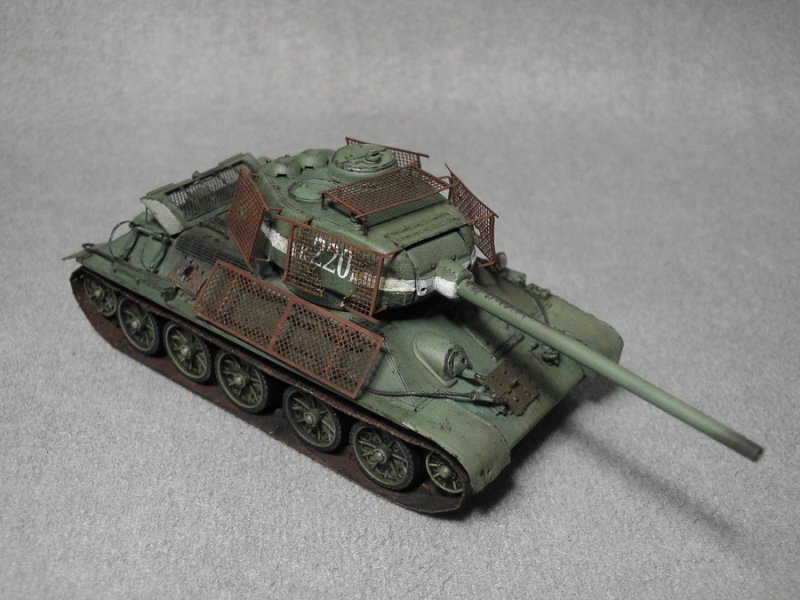 T-34/85 with Mesh-Wire Shields